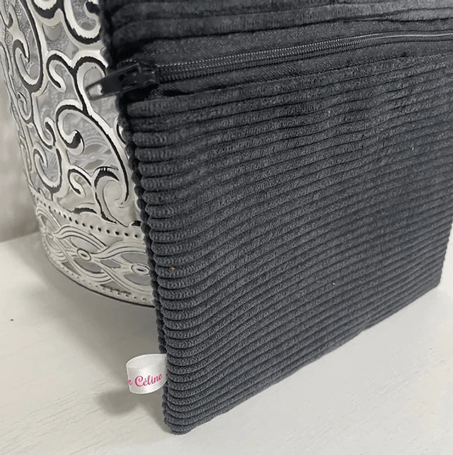 Pochette Raymonde 