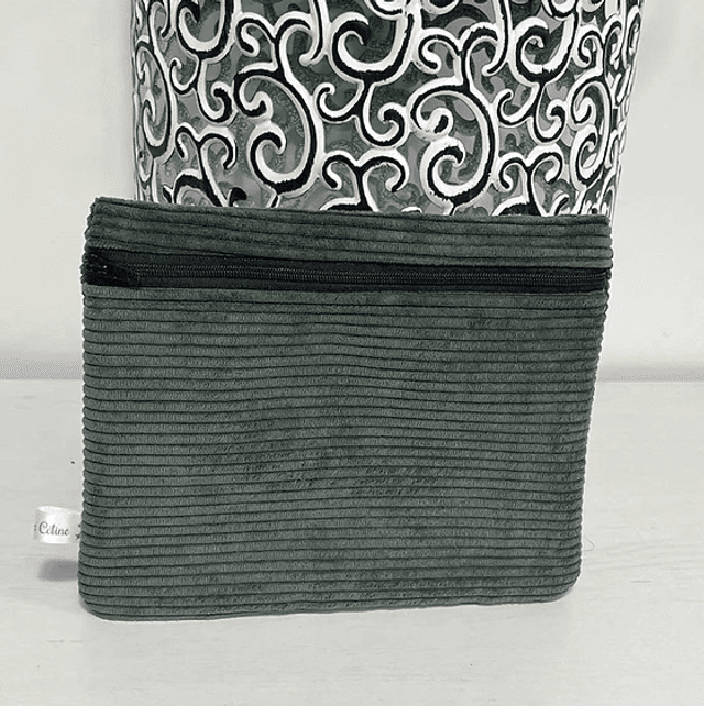 Pochette Raymonde 