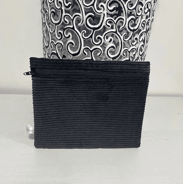 Pochette Raymonde 